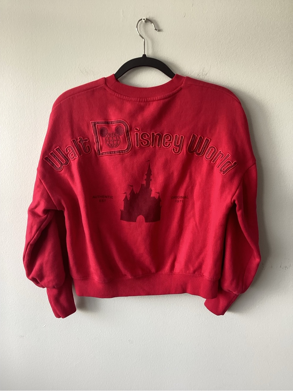Walt Disney World Red Embroidered Castle Mickey Globe Logo Sweatshirt XS